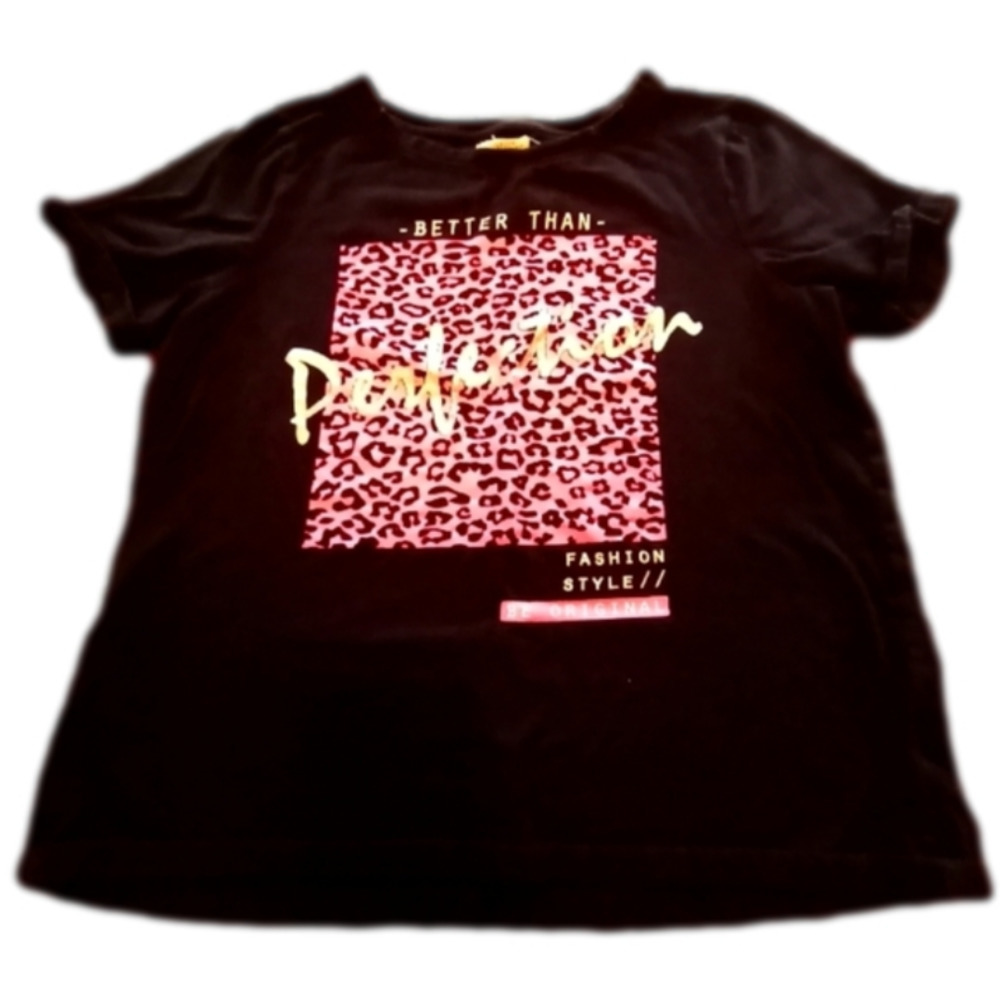 cute medium t-shirt Tees - Short Sleeve/Tops, Size MJ for Women